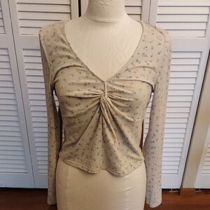 Sexy Floral Twist-Front Long Sleeve Top